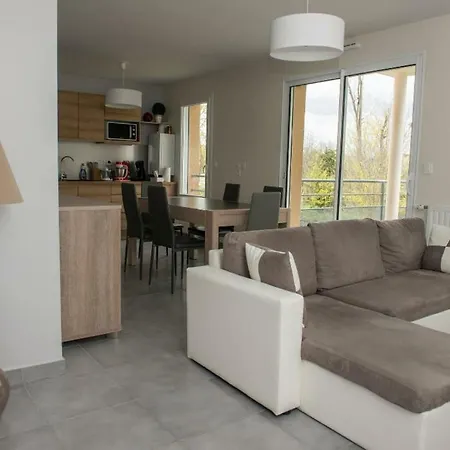 Studio Recent, Lumineux Et Calme 55m2+balcon 15m2 *